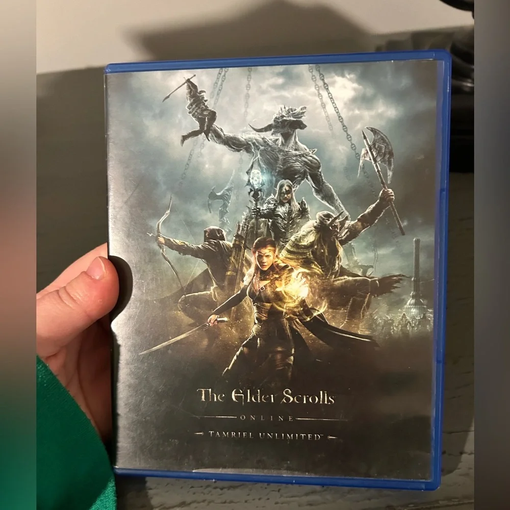 The Elder Scrolls Online: Tamriel Unlimited (Sony PlayStation 4, 2015)